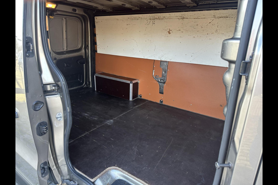 Renault Trafic 1.6 dCi T29 L2H1 Comfort*A/C*NAVI*HAAK*CRUISE*PDC* Renault Trafic 1.6 dCi T29 L2H1 Comfort*A/C*NAVI*HAAK*CRUISE*PDC*