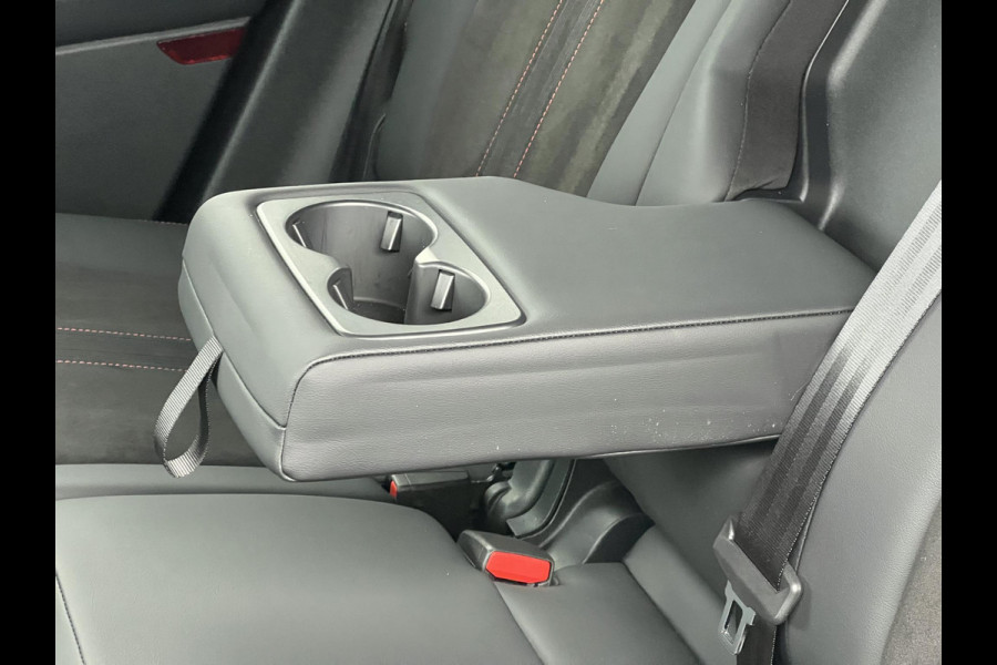 Ford Kuga 2.5 PHEV ST-Line X | 243pk | Zuid | Driver Assistance Pack | Winterpack | Wegklapbare Trekhaak | Technology Pack | Dessert Island Blue