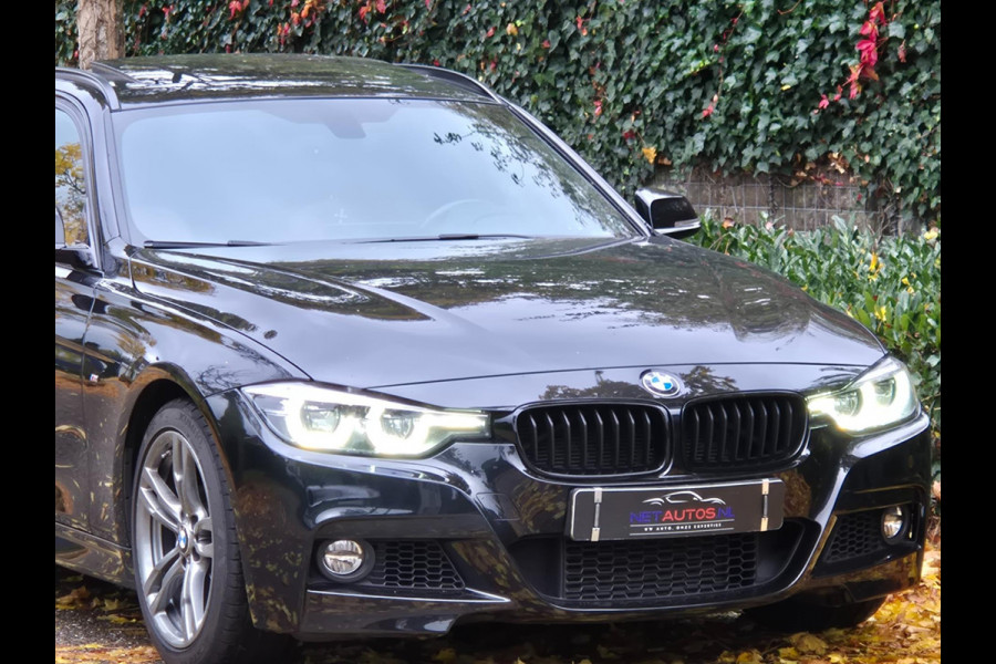 BMW 3 Serie Touring M Sport Panorama Apple CarPlay Elk. Trekhaak 6WB Dig. dash NAP NBT EVO Navi Draadloos lader BMW 3 Serie Touring M Sport Panorama Apple CarPlay Elk. Trekhaak 6WB Dig. dash NAP NBT EVO Navi Draadloos lader