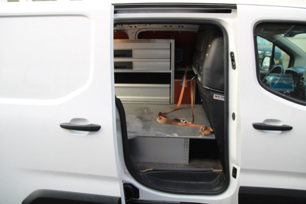Toyota PROACE CITY 1.5 D-4D Live 102PK / Multi stuur / App connect / Laadruimte inrichting Toyota PROACE CITY 1.5 D-4D Live 102PK / Multi stuur / App connect / Laadruimte inrichting