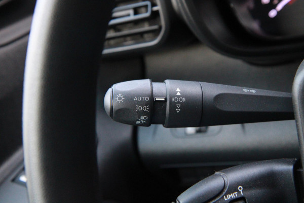 Toyota PROACE CITY 1.5 D-4D Live 102PK / Multi stuur / App connect / Laadruimte inrichting Toyota PROACE CITY 1.5 D-4D Live 102PK / Multi stuur / App connect / Laadruimte inrichting