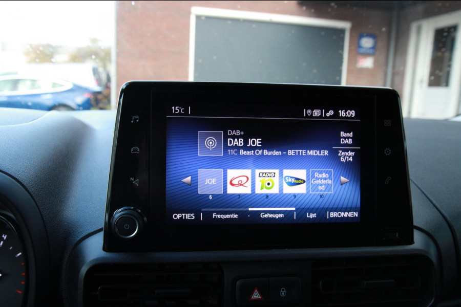 Toyota PROACE CITY 1.5 D-4D Live 102PK / Multi stuur / App connect / Laadruimte inrichting Toyota PROACE CITY 1.5 D-4D Live 102PK / Multi stuur / App connect / Laadruimte inrichting