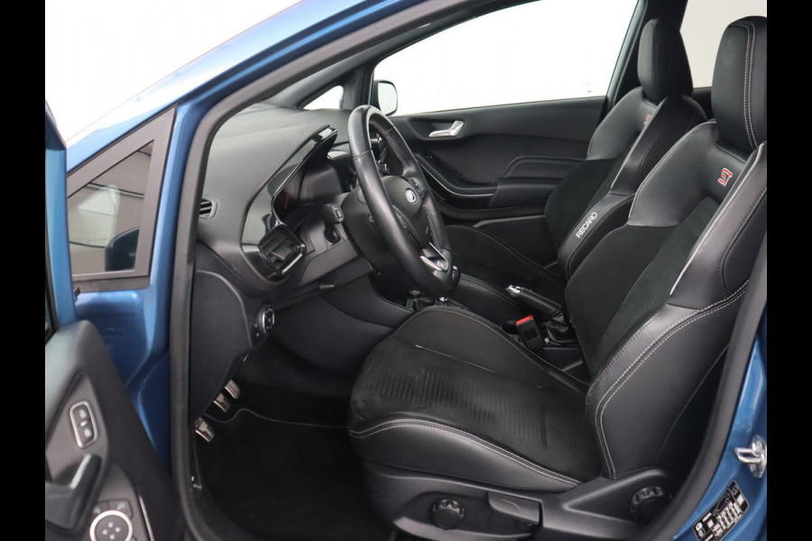 Ford Fiesta 1.5 EcoBoost ST-3 | Origineel NL | 1e eigenaar | Stoelverwarming | B&O Sound | Half leder | Carplay | Navigatie | Stuurverwarming | Full LED | Parkeerhulp Ford Fiesta 1.5 EcoBoost ST-3 | Origineel NL | 1e eigenaar | Stoelverwarming | B&O Sound | Half leder | Carplay | Navigatie | Stuurverwarming | Full LED | Parkeerhulp