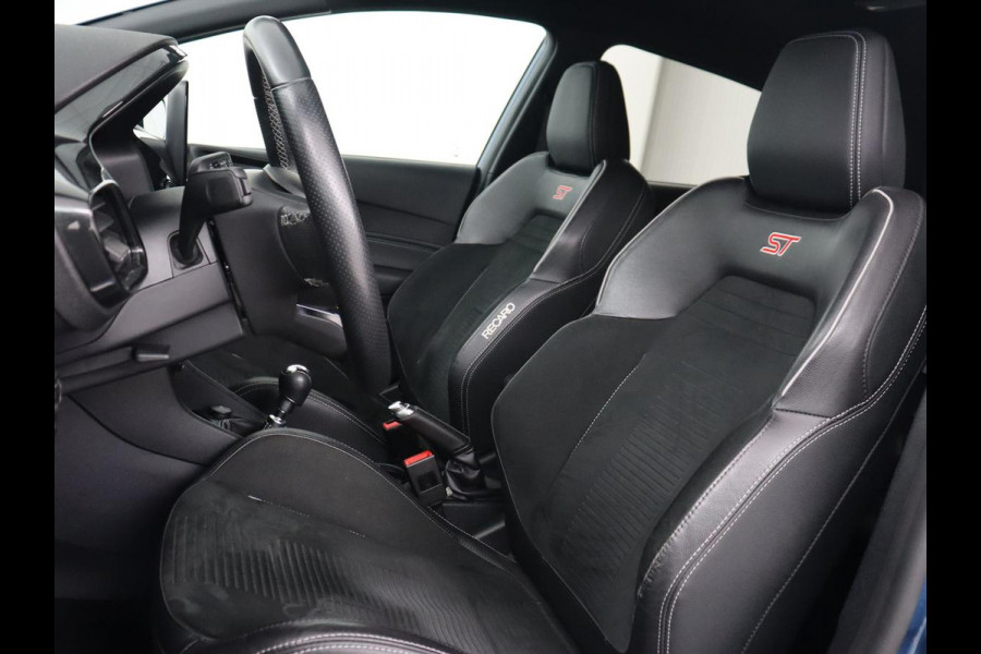 Ford Fiesta 1.5 EcoBoost ST-3 | Origineel NL | 1e eigenaar | Stoelverwarming | B&O Sound | Half leder | Carplay | Navigatie | Stuurverwarming | Full LED | Parkeerhulp Ford Fiesta 1.5 EcoBoost ST-3 | Origineel NL | 1e eigenaar | Stoelverwarming | B&O Sound | Half leder | Carplay | Navigatie | Stuurverwarming | Full LED | Parkeerhulp