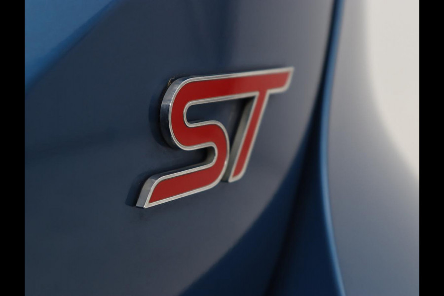 Ford Fiesta 1.5 EcoBoost ST-3 | Origineel NL | 1e eigenaar | Stoelverwarming | B&O Sound | Half leder | Carplay | Navigatie | Stuurverwarming | Full LED | Parkeerhulp Ford Fiesta 1.5 EcoBoost ST-3 | Origineel NL | 1e eigenaar | Stoelverwarming | B&O Sound | Half leder | Carplay | Navigatie | Stuurverwarming | Full LED | Parkeerhulp
