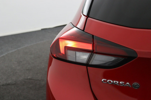 Opel CORSA-E Elegance 50 kWh*3FASE*CRUISE*ECC*NAVI*CARPLAY* Opel CORSA-E Elegance 50 kWh*3FASE*CRUISE*ECC*NAVI*CARPLAY*