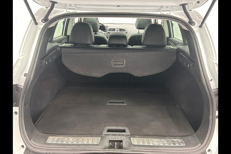 Renault Kadjar 1.2 TCe Intens Trekhaak Pano/dak Navigatie Origineel NL Renault Kadjar 1.2 TCe Intens Trekhaak Pano/dak Navigatie Origineel NL