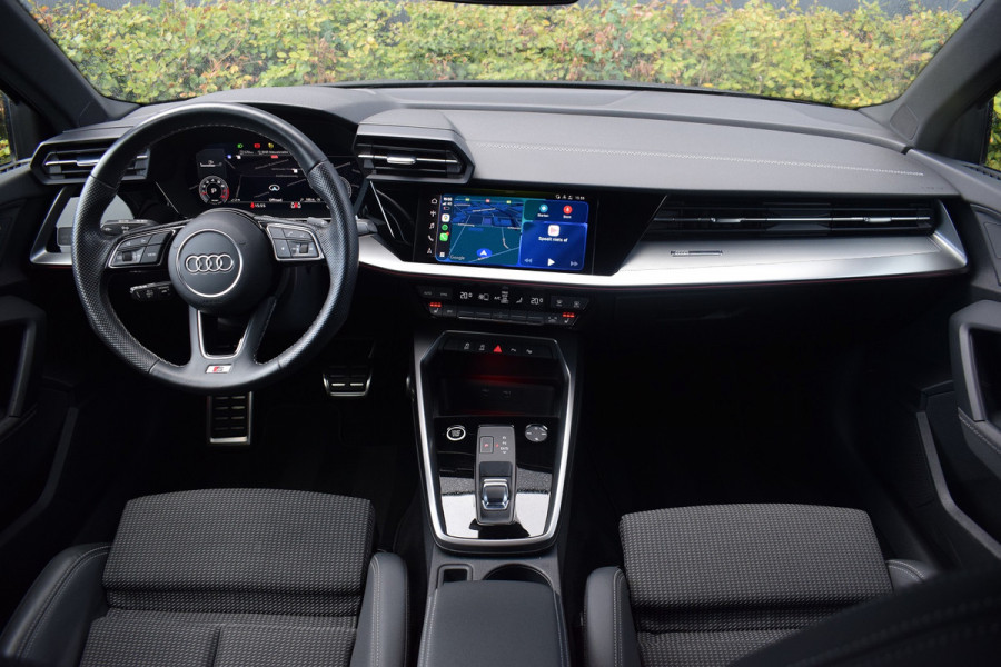 Audi A3 Limousine 35 TFSI 150pk S-tronic S-line | ACC | Carplay | Sfeer | LED | 19" Audi A3 Limousine 35 TFSI 150pk S-tronic S-line | ACC | Carplay | Sfeer | LED | 19"