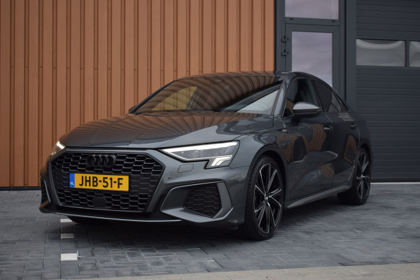 Audi A3 Limousine 35 TFSI 150pk S-tronic S-line | ACC | Carplay | Sfeer | LED | 19" Audi A3 Limousine 35 TFSI 150pk S-tronic S-line | ACC | Carplay | Sfeer | LED | 19"