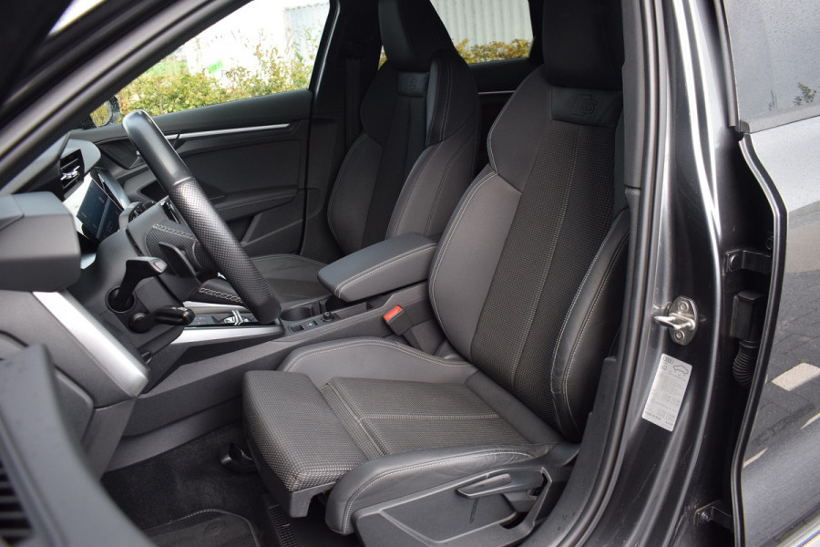 Audi A3 Limousine 35 TFSI 150pk S-tronic S-line | ACC | Carplay | Sfeer | LED | 19" Audi A3 Limousine 35 TFSI 150pk S-tronic S-line | ACC | Carplay | Sfeer | LED | 19"
