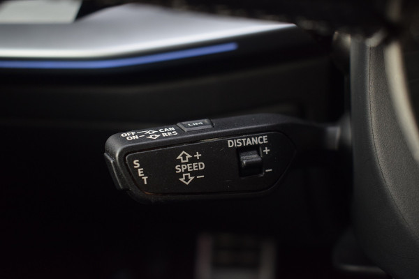 Audi A3 Limousine 35 TFSI 150pk S-tronic S-line | ACC | Carplay | Sfeer | LED | 19" Audi A3 Limousine 35 TFSI 150pk S-tronic S-line | ACC | Carplay | Sfeer | LED | 19"