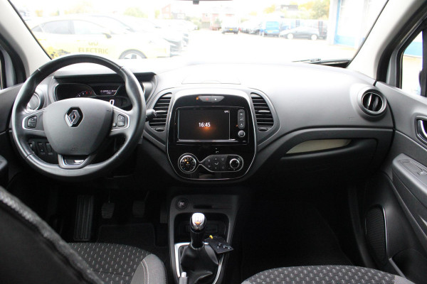 Renault Captur 0.9 TCe Intens | Trekhaak | Climate Control | Navigatie | Cruise Control | Camera | Renault Captur 0.9 TCe Intens | Trekhaak | Climate Control | Navigatie | Cruise Control | Camera |