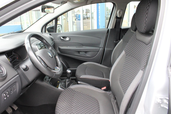 Renault Captur 0.9 TCe Intens | Trekhaak | Climate Control | Navigatie | Cruise Control | Camera | Renault Captur 0.9 TCe Intens | Trekhaak | Climate Control | Navigatie | Cruise Control | Camera |