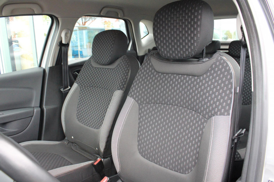 Renault Captur 0.9 TCe Intens | Trekhaak | Climate Control | Navigatie | Cruise Control | Camera | Renault Captur 0.9 TCe Intens | Trekhaak | Climate Control | Navigatie | Cruise Control | Camera |