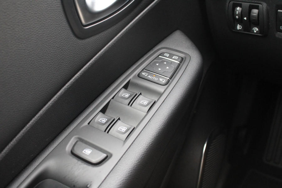 Renault Captur 0.9 TCe Intens | Trekhaak | Climate Control | Navigatie | Cruise Control | Camera | Renault Captur 0.9 TCe Intens | Trekhaak | Climate Control | Navigatie | Cruise Control | Camera |