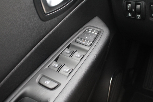 Renault Captur 0.9 TCe Intens | Trekhaak | Climate Control | Navigatie | Cruise Control | Camera | Renault Captur 0.9 TCe Intens | Trekhaak | Climate Control | Navigatie | Cruise Control | Camera |