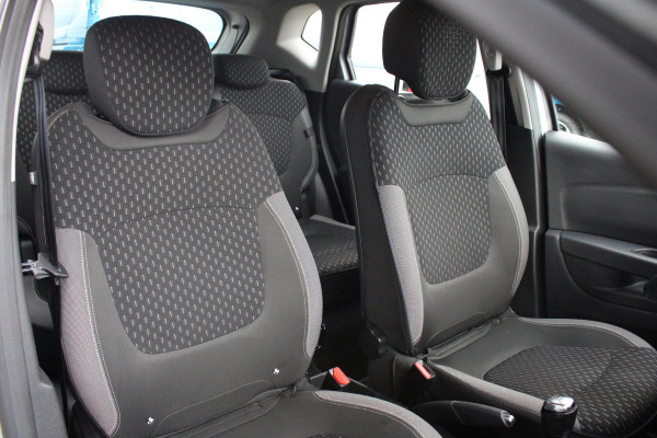 Renault Captur 0.9 TCe Intens | Trekhaak | Climate Control | Navigatie | Cruise Control | Camera | Renault Captur 0.9 TCe Intens | Trekhaak | Climate Control | Navigatie | Cruise Control | Camera |