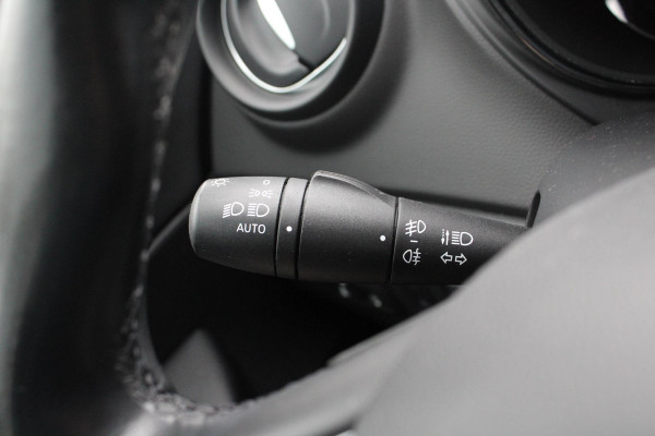Renault Captur 0.9 TCe Intens | Trekhaak | Climate Control | Navigatie | Cruise Control | Camera | Renault Captur 0.9 TCe Intens | Trekhaak | Climate Control | Navigatie | Cruise Control | Camera |