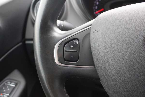Renault Captur 0.9 TCe Intens | Trekhaak | Climate Control | Navigatie | Cruise Control | Camera | Renault Captur 0.9 TCe Intens | Trekhaak | Climate Control | Navigatie | Cruise Control | Camera |