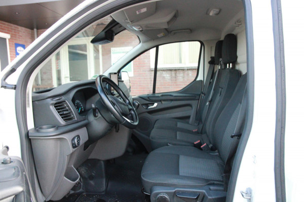 Ford Transit Custom 300 2.0 TDCI L2H1 Trend / Camera / Stoel verwarming / Sync 3 Ford Transit Custom 300 2.0 TDCI L2H1 Trend / Camera / Stoel verwarming / Sync 3