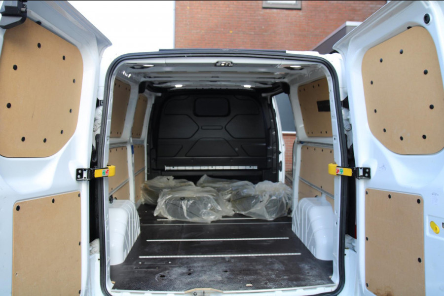 Ford Transit Custom 300 2.0 TDCI L2H1 Trend / Camera / Stoel verwarming / Sync 3 Ford Transit Custom 300 2.0 TDCI L2H1 Trend / Camera / Stoel verwarming / Sync 3