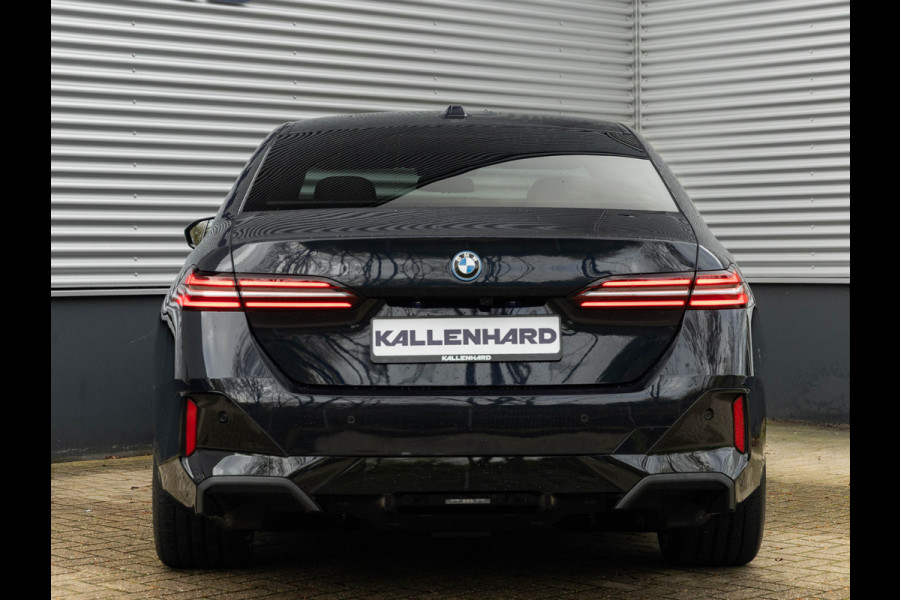 BMW i5 eDrive40 M-Sport - Onderstel Prof - Driving Ass Plus - Comfortstoelen BMW i5 eDrive40 M-Sport - Onderstel Prof - Driving Ass Plus - Comfortstoelen
