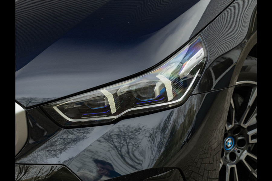 BMW i5 eDrive40 M-Sport - Onderstel Prof - Driving Ass Plus - Comfortstoelen BMW i5 eDrive40 M-Sport - Onderstel Prof - Driving Ass Plus - Comfortstoelen