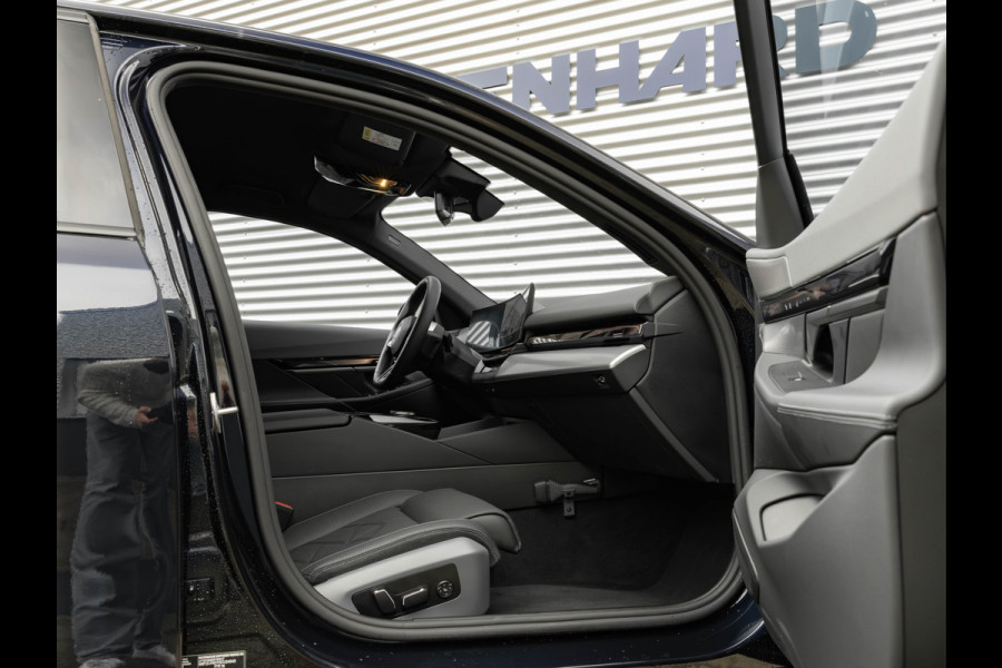 BMW i5 eDrive40 M-Sport - Onderstel Prof - Driving Ass Plus - Comfortstoelen BMW i5 eDrive40 M-Sport - Onderstel Prof - Driving Ass Plus - Comfortstoelen