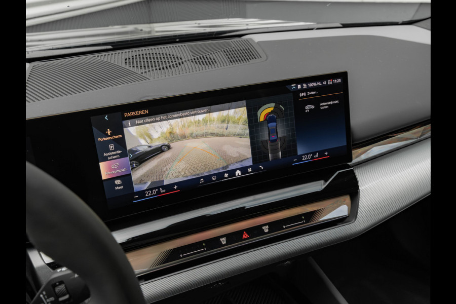 BMW i5 eDrive40 M-Sport - Onderstel Prof - Driving Ass Plus - Comfortstoelen BMW i5 eDrive40 M-Sport - Onderstel Prof - Driving Ass Plus - Comfortstoelen