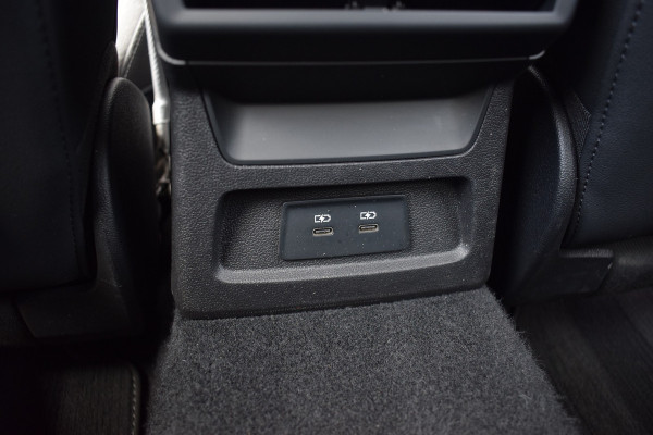 Audi A3 Limousine 35 TFSI 150pk S-tronic S-line | ACC | Carplay | Sfeer | LED | 19" Audi A3 Limousine 35 TFSI 150pk S-tronic S-line | ACC | Carplay | Sfeer | LED | 19"
