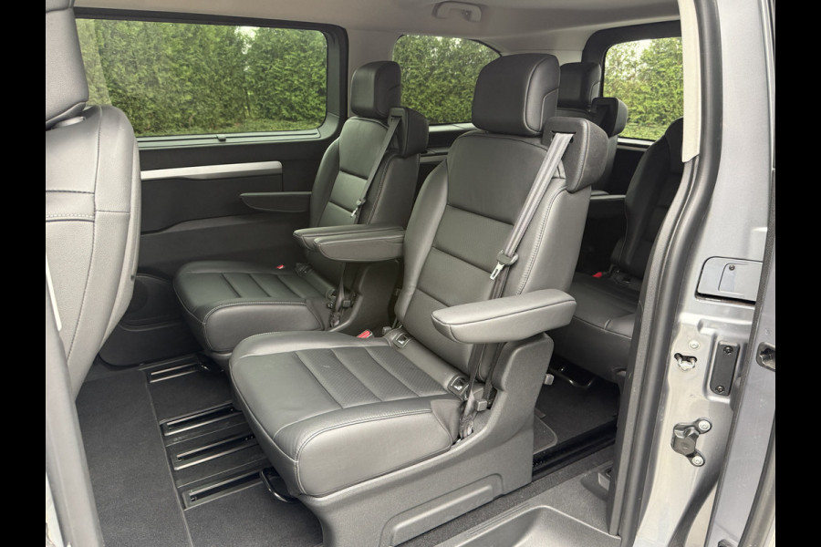 Peugeot e-Traveller 75 kWh Business VIP / PRIJS INCL BTW /**7.401 KM**/ FULL ELECTRIC / 6-PERSOONS / 2x SCHUIFDEUR / LEDER / MASSAGE...... Peugeot e-Traveller 75 kWh Business VIP / PRIJS INCL BTW /**7.401 KM**/ FULL ELECTRIC / 6-PERSOONS / 2x SCHUIFDEUR / LEDER / MASSAGE......