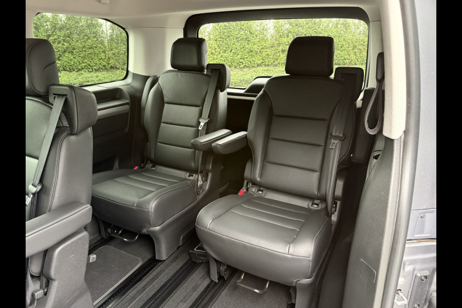 Peugeot e-Traveller 75 kWh Business VIP / PRIJS INCL BTW /**7.401 KM**/ FULL ELECTRIC / 6-PERSOONS / 2x SCHUIFDEUR / LEDER / MASSAGE...... Peugeot e-Traveller 75 kWh Business VIP / PRIJS INCL BTW /**7.401 KM**/ FULL ELECTRIC / 6-PERSOONS / 2x SCHUIFDEUR / LEDER / MASSAGE......