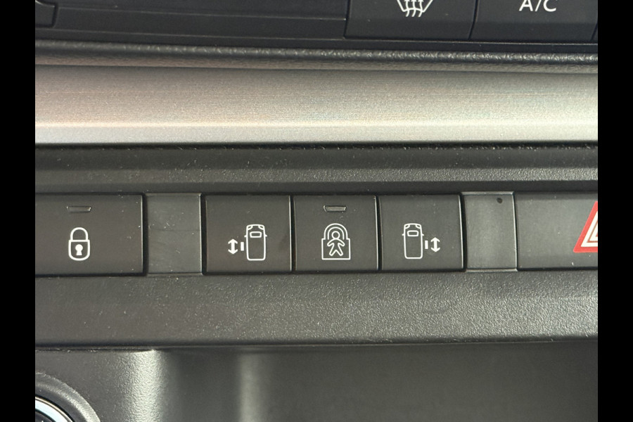 Peugeot e-Traveller 75 kWh Business VIP / PRIJS INCL BTW /**7.401 KM**/ FULL ELECTRIC / 6-PERSOONS / 2x SCHUIFDEUR / LEDER / MASSAGE...... Peugeot e-Traveller 75 kWh Business VIP / PRIJS INCL BTW /**7.401 KM**/ FULL ELECTRIC / 6-PERSOONS / 2x SCHUIFDEUR / LEDER / MASSAGE......