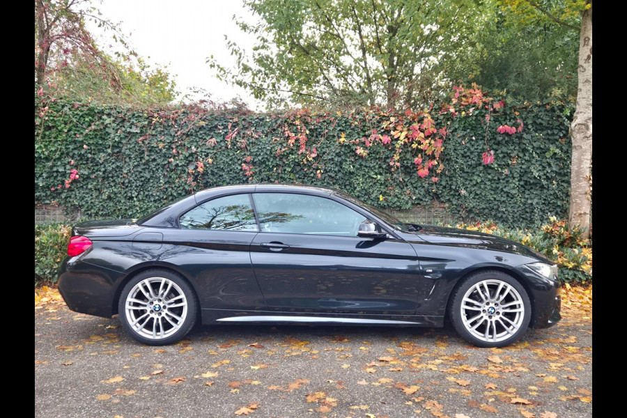 BMW 4 Serie Cabrio 420i M Sport High Executive Cabrio Dig. Dash Apple CarPlay Elek.Stoelen Nbt Evo GR Navi Leder Zwart NAP BMW 4 Serie Cabrio 420i M Sport High Executive Cabrio Dig. Dash Apple CarPlay Elek.Stoelen Nbt Evo GR Navi Leder Zwart NAP