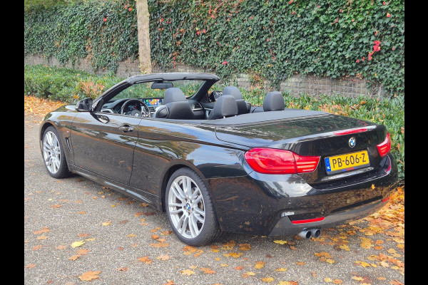 BMW 4 Serie Cabrio 420i M Sport High Executive Cabrio Dig. Dash Apple CarPlay Elek.Stoelen Nbt Evo GR Navi Leder Zwart NAP BMW 4 Serie Cabrio 420i M Sport High Executive Cabrio Dig. Dash Apple CarPlay Elek.Stoelen Nbt Evo GR Navi Leder Zwart NAP