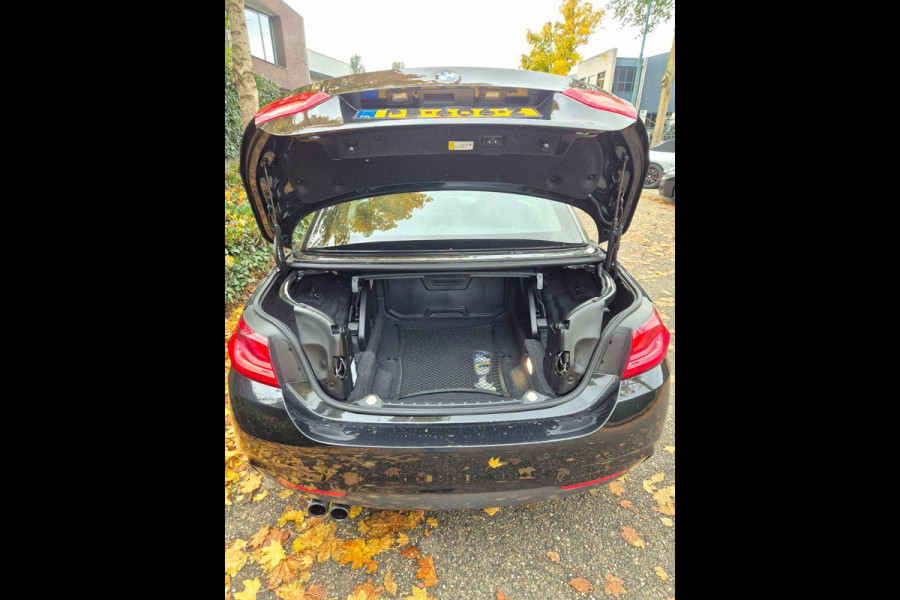 BMW 4 Serie Cabrio 420i M Sport High Executive Cabrio Dig. Dash Apple CarPlay Elek.Stoelen Nbt Evo GR Navi Leder Zwart NAP BMW 4 Serie Cabrio 420i M Sport High Executive Cabrio Dig. Dash Apple CarPlay Elek.Stoelen Nbt Evo GR Navi Leder Zwart NAP