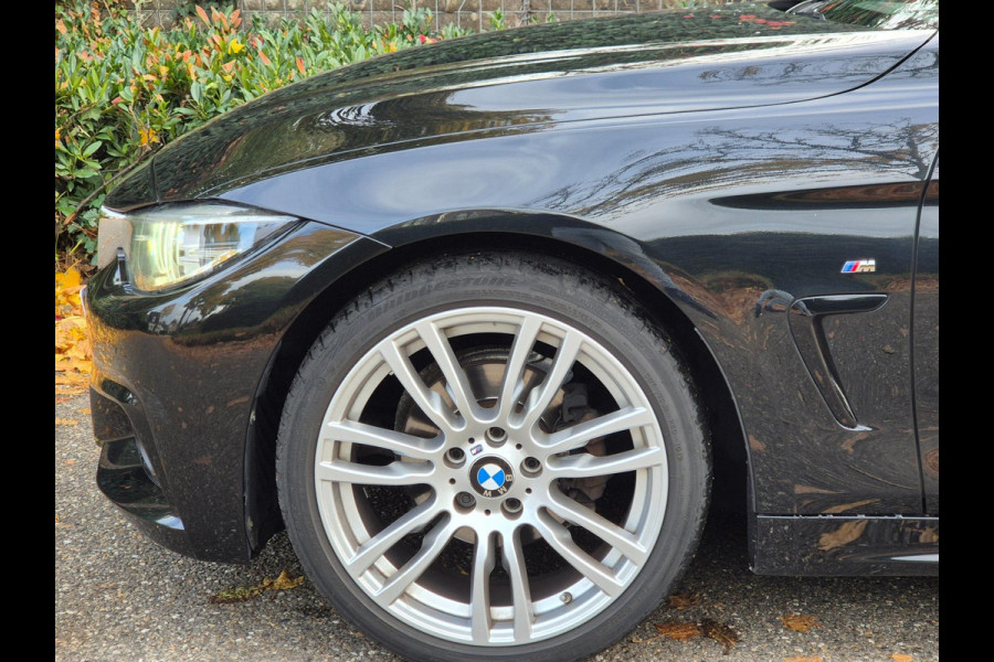 BMW 4 Serie Cabrio 420i M Sport High Executive Cabrio Dig. Dash Apple CarPlay Elek.Stoelen Nbt Evo GR Navi Leder Zwart NAP BMW 4 Serie Cabrio 420i M Sport High Executive Cabrio Dig. Dash Apple CarPlay Elek.Stoelen Nbt Evo GR Navi Leder Zwart NAP