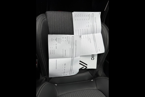 Renault Grand Scénic TCe 140 EDC Techno Groot navi / Full LED / P-sensor & camera