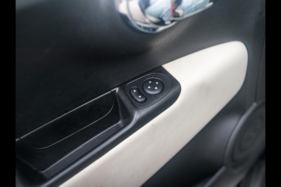 Fiat 500C 1.0 Hybrid Dolcevita | Carplay / Android | 16" LM Velgen | Climate Control | Parkeersensoren | Fiat 500C 1.0 Hybrid Dolcevita | Carplay / Android | 16" LM Velgen | Climate Control | Parkeersensoren |