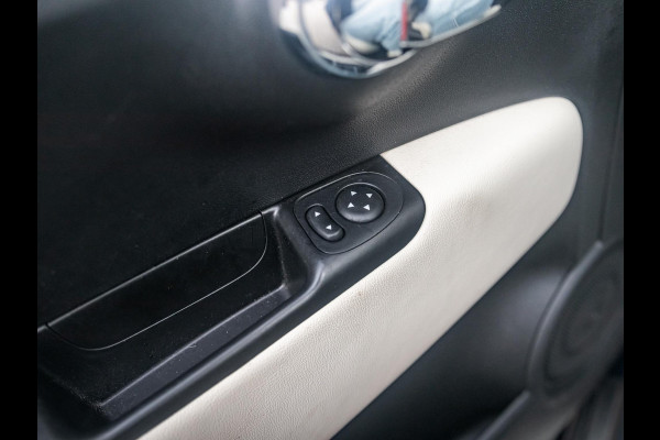 Fiat 500C 1.0 Hybrid Dolcevita | Carplay / Android | 16" LM Velgen | Climate Control | Parkeersensoren | Fiat 500C 1.0 Hybrid Dolcevita | Carplay / Android | 16" LM Velgen | Climate Control | Parkeersensoren |