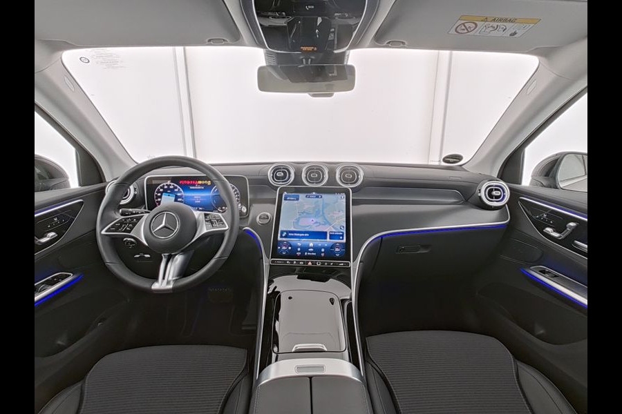 Mercedes-Benz GLC 300 e 4MATIC Plug-In Hybride Trekhaak | Sfeerverlichting | 19 Inch Velgen | Stuur en Stoelverwarming | Memory Voorstoelen. Inclusief 24 maanden MB Certified garantie voor Europa. Mercedes-Benz GLC 300 e 4MATIC Plug-In Hybride Trekhaak | Sfeerverlichting | 19 Inch Velgen | Stuur en Stoelverwarming | Memory Voorstoelen. Inclusief 24 maanden MB Certified garantie voor Europa.