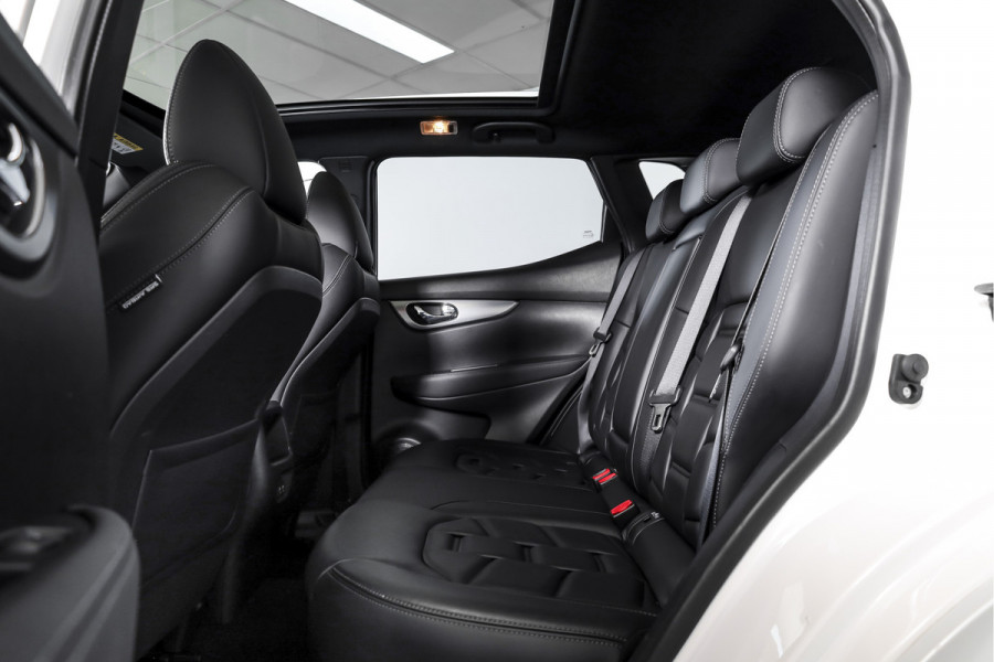 Nissan QASHQAI 1.3 DIG-T Tekna + 160 PK - Automaat | Pano | Adapt. Cruise | Stoel-+Voorruitverw. | Elek. Stoel | PDC | 360 Camera | NAV + App. Connect | ECC | Bose | LM 19" | Trekhaak | Nissan QASHQAI 1.3 DIG-T Tekna + 160 PK - Automaat | Pano | Adapt. Cruise | Stoel-+Voorruitverw. | Elek. Stoel | PDC | 360 Camera | NAV + App. Connect | ECC | Bose | LM 19" | Trekhaak |