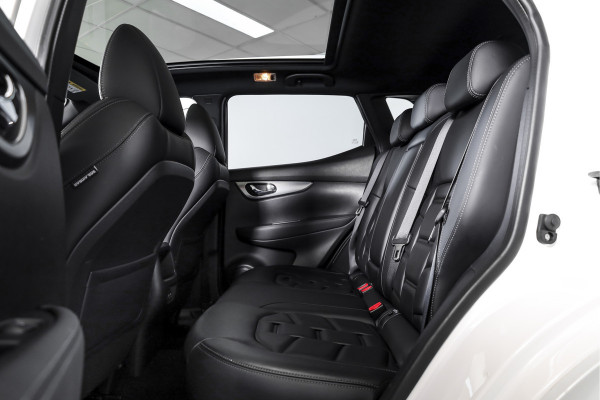 Nissan QASHQAI 1.3 DIG-T Tekna + 160 PK - Automaat | Pano | Adapt. Cruise | Stoel-+Voorruitverw. | Elek. Stoel | PDC | 360 Camera | NAV + App. Connect | ECC | Bose | LM 19" | Trekhaak | Nissan QASHQAI 1.3 DIG-T Tekna + 160 PK - Automaat | Pano | Adapt. Cruise | Stoel-+Voorruitverw. | Elek. Stoel | PDC | 360 Camera | NAV + App. Connect | ECC | Bose | LM 19" | Trekhaak |
