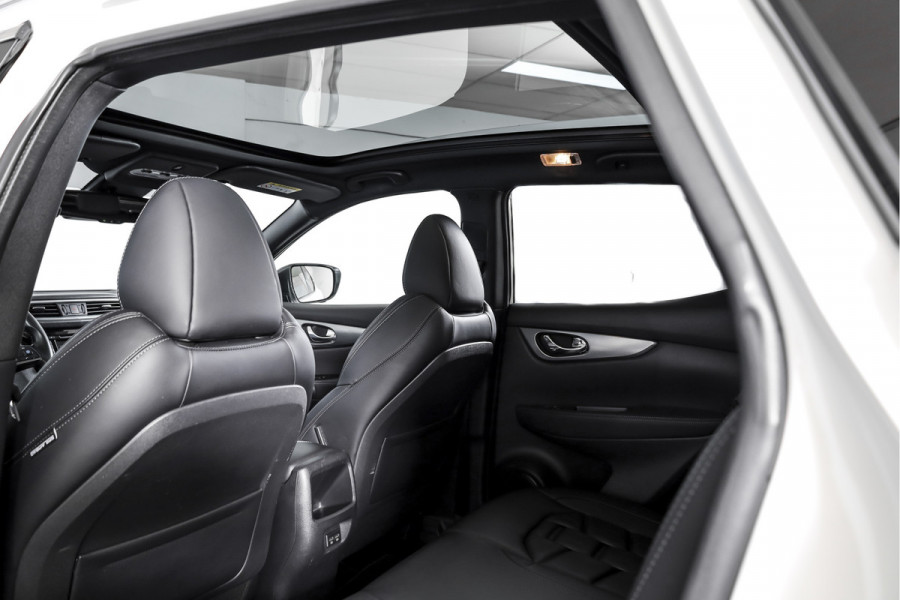 Nissan QASHQAI 1.3 DIG-T Tekna + 160 PK - Automaat | Pano | Adapt. Cruise | Stoel-+Voorruitverw. | Elek. Stoel | PDC | 360 Camera | NAV + App. Connect | ECC | Bose | LM 19" | Trekhaak | Nissan QASHQAI 1.3 DIG-T Tekna + 160 PK - Automaat | Pano | Adapt. Cruise | Stoel-+Voorruitverw. | Elek. Stoel | PDC | 360 Camera | NAV + App. Connect | ECC | Bose | LM 19" | Trekhaak |