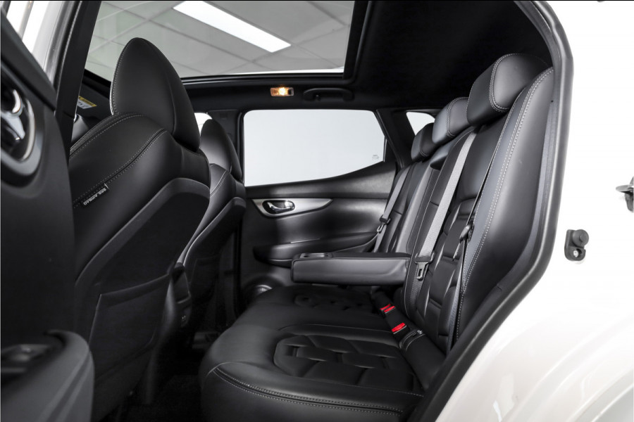 Nissan QASHQAI 1.3 DIG-T Tekna + 160 PK - Automaat | Pano | Adapt. Cruise | Stoel-+Voorruitverw. | Elek. Stoel | PDC | 360 Camera | NAV + App. Connect | ECC | Bose | LM 19" | Trekhaak | Nissan QASHQAI 1.3 DIG-T Tekna + 160 PK - Automaat | Pano | Adapt. Cruise | Stoel-+Voorruitverw. | Elek. Stoel | PDC | 360 Camera | NAV + App. Connect | ECC | Bose | LM 19" | Trekhaak |