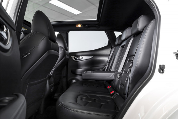 Nissan QASHQAI 1.3 DIG-T Tekna + 160 PK - Automaat | Pano | Adapt. Cruise | Stoel-+Voorruitverw. | Elek. Stoel | PDC | 360 Camera | NAV + App. Connect | ECC | Bose | LM 19" | Trekhaak | Nissan QASHQAI 1.3 DIG-T Tekna + 160 PK - Automaat | Pano | Adapt. Cruise | Stoel-+Voorruitverw. | Elek. Stoel | PDC | 360 Camera | NAV + App. Connect | ECC | Bose | LM 19" | Trekhaak |