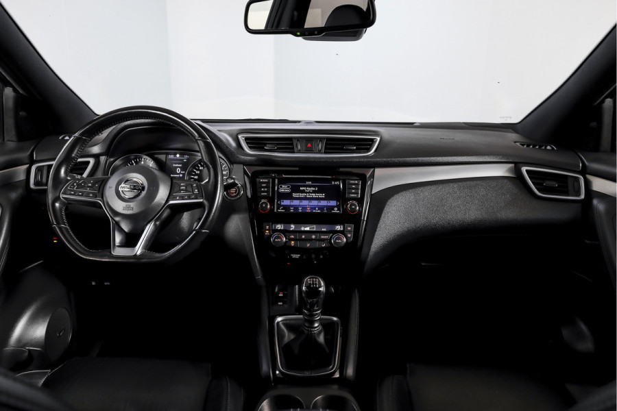 Nissan QASHQAI 1.3 DIG-T Tekna + 140 PK | Pano | Adapt. Cruise | Stoel-+Voorruitverw. | PDC | 360 Camera | NAV + App. Connect | ECC | Bose | LM 19" |