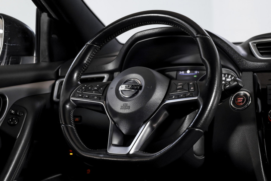 Nissan QASHQAI 1.3 DIG-T Tekna + 140 PK | Pano | Adapt. Cruise | Stoel-+Voorruitverw. | PDC | 360 Camera | NAV + App. Connect | ECC | Bose | LM 19" |