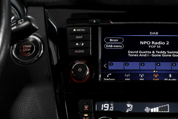 Nissan QASHQAI 1.3 DIG-T Tekna + 140 PK | Pano | Adapt. Cruise | Stoel-+Voorruitverw. | PDC | 360 Camera | NAV + App. Connect | ECC | Bose | LM 19" |