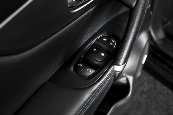 Nissan QASHQAI 1.3 DIG-T Tekna + 140 PK | Pano | Adapt. Cruise | Stoel-+Voorruitverw. | PDC | 360 Camera | NAV + App. Connect | ECC | Bose | LM 19" |